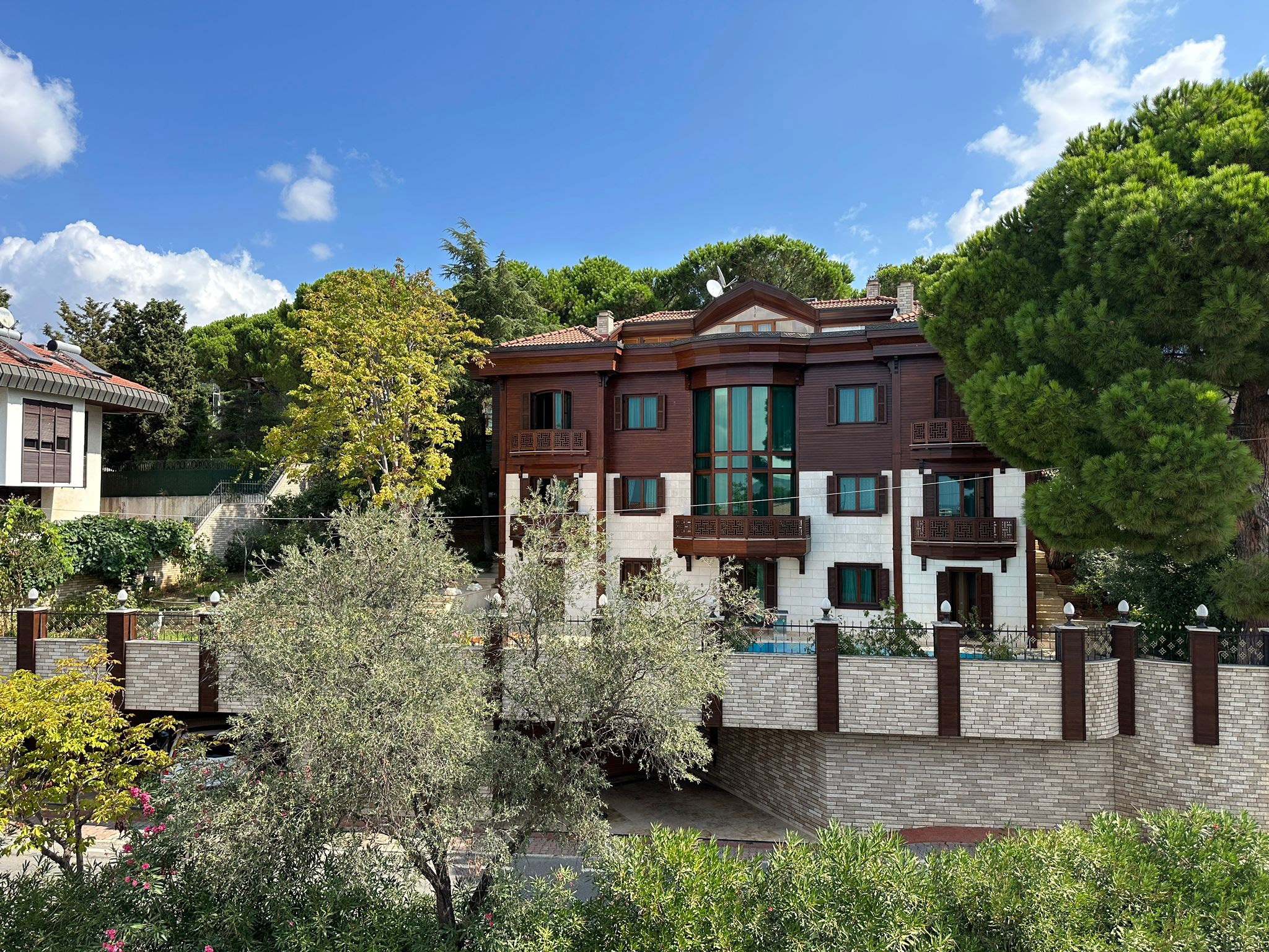 Villa - Dragos / Orhangazi